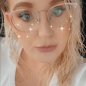 Meet your Posher, Christina